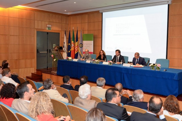 Estratégia para o Turismo debatida no Funchal