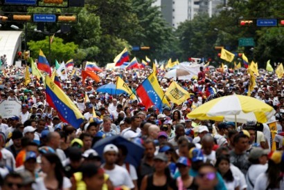 Portugueses acompanharam venezuelanos para pedir referendo revogatório