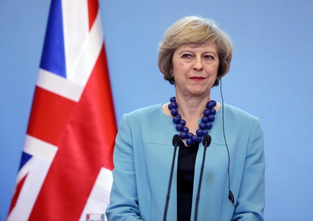 Theresa May quer que Reino Unido seja líder global no comércio livre