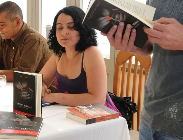 Ana Cristina Pereira apresenta livro no Centro de Promoção Cultural de São Vicente