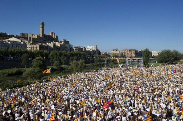Separatistas catalães manifestam-se nas ruas a favor da independência