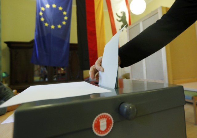 Resultados em Berlim mostram desgaste da coligação de Merkel