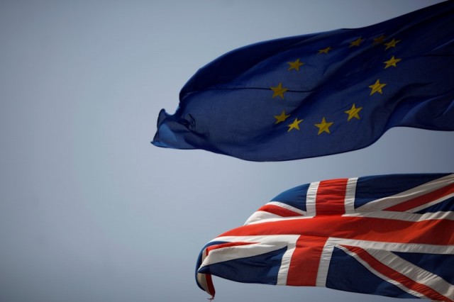 Reino Unido deverá iniciar em Fevereiro saída da UE, confirma secretária de Estado