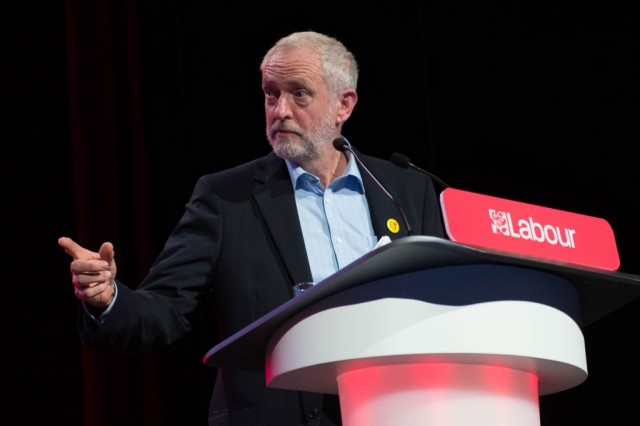 Corbyn apela à unidade dos Trabalhistas e quer mais poder para as bases