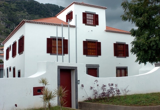 ‘Memórias do 25 de Abril no concelho de Machico’