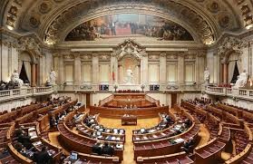 Parlamento aprova recomendações sobre meios aéreos para a Madeira