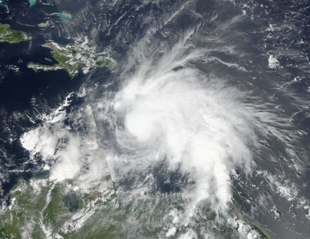 Furacão Matthew ameaça Colômbia, Cuba e Jamaica