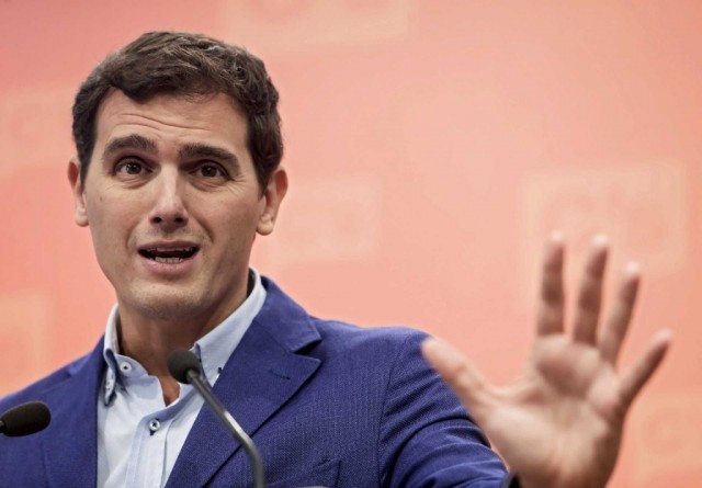 Espanhóis não merecem mais bloqueio político