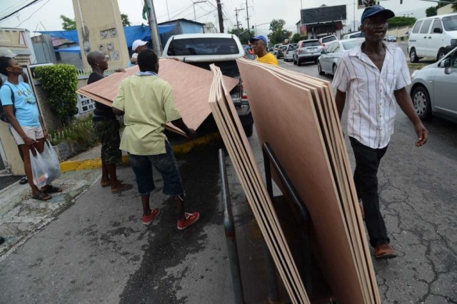 Cuba, Haiti e Jamaica em alerta por causa de furacão Matthew