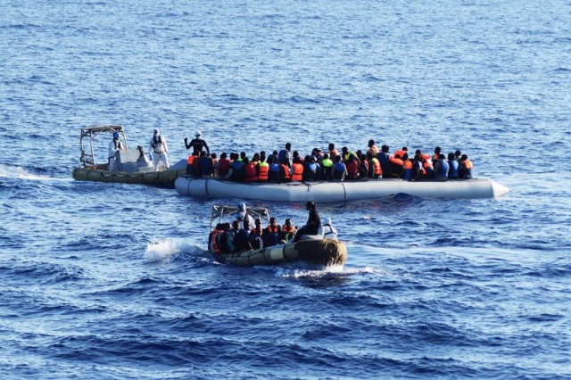 Operação de resgate no Mediterrâneo envolve 5.600 migrantes