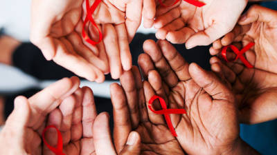 Abraço lança campanha para diminuir estigma associado ao VIH