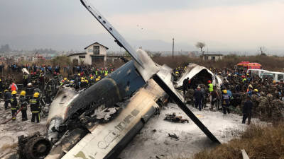 Acidente aéreo faz mortos e feridos no aeroporto de Katmandu