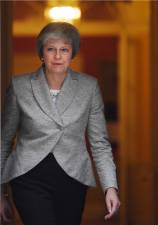 Acordo para Brexit põe fim a relação difícil de 45 anos com a UE que continua a dividir britânicos