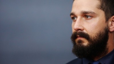Actor norte-americano Shia La Beouf detido durante protesto anti-Trump