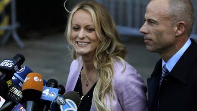 Actriz porno Stormy Daniels processa Donald Trump por difamação