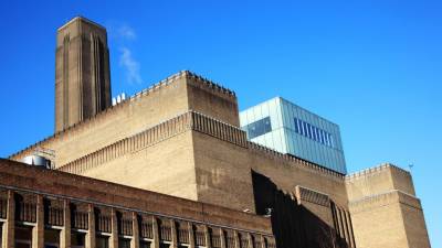 Adolescente detido em Londres por atirar criança do 10.º andar da galeria Tate Modern