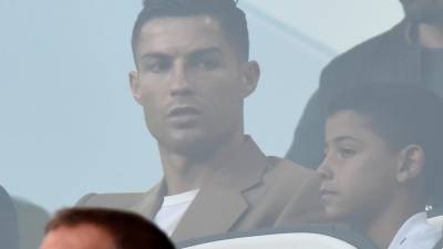 Advogada diz que mulher que acusa Cristiano Ronaldo está “emocionalmente frágil”