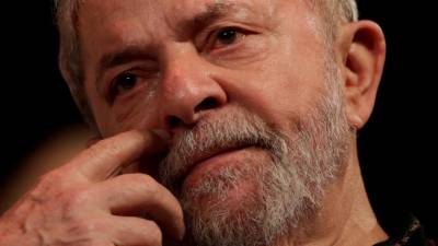 Advogados de Lula da Silva tentam impedir sua prisão após análise de recursos