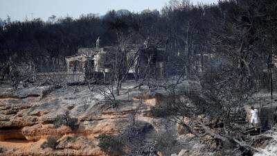 Aldeia grega de Mati deparece após incêndios descontrolados