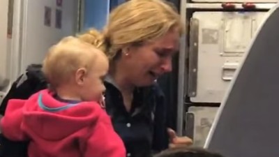 American Airlines suspende hospedeira suspeita de agressão a passageira