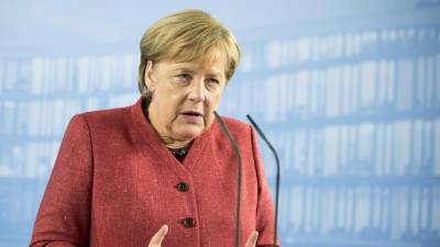 Angela Merkel “muito satisfeita” com projecto de acordo do Brexit