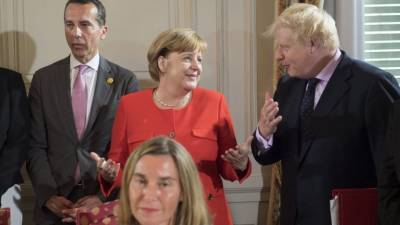 Angela Merkel reúne-se com Boris Johnson na quarta-feira em Berlim