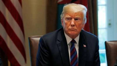 Antigo advogado de Trump confessa ter mentido ao Congresso dos EUA
