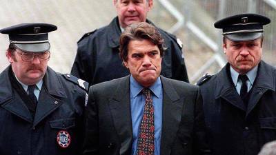 Antigo ‘patrão’ do Marselha Bernard Tapie está a ser investigado por alegada “fraude”