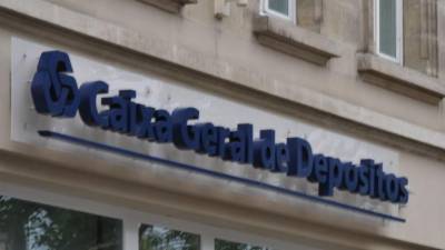 Apanhados de surpresa, portugueses no Luxemburgo fazem fila para levantar dinheiro da CGD