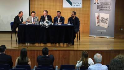 Apresentação da obra ‘E agora, Portugal?’ encheu auditório da Escola da APEL