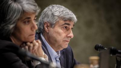 Artes pacificadas com modelo de apoio revisto à espera de resultados