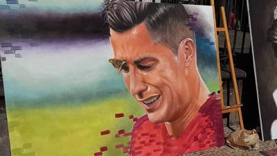 Artista venezuelano volta a retratar Cristiano Ronaldo nas ruas do Funchal