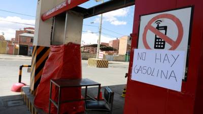 Asfixiada por bloqueios, capital da Bolívia vive grave escassez de alimentos e combustíveis
