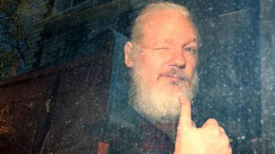 Assange quer cooperar com Suécia para evitar extradição para EUA