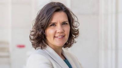 Assunção Cristas renuncia ao mandato de deputada mas fica na AR até ao congresso