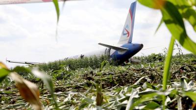 Aterragem de emergência perto de aeroporto de Moscovo faz 23 feridos