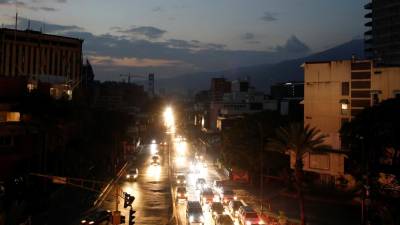 Aulas e trabalho suspensos novamente na segunda-feira devido a apagão na Venezuela