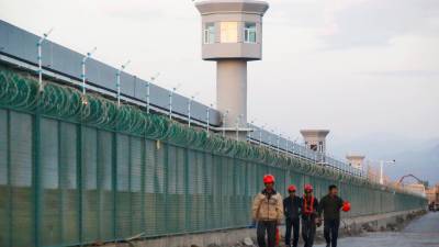 Autoridades chinesas defendem campos de reeducação em Xinjiang