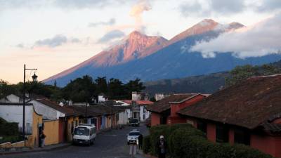 Autoridades da Guatemala ordenam evacuação de áreas próximas do vulcão de Fogo