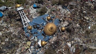 Autoridades indonésias elevam para 1.234 o número de mortos do sismo e tsunami
