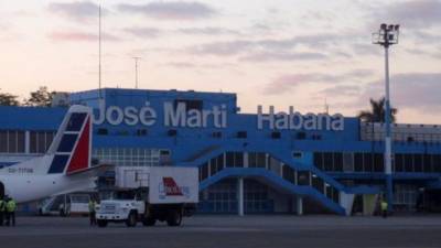Avião cai em Havana, Cuba