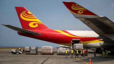 Avião proveniente da China com ajuda médica aterrou em Caracas