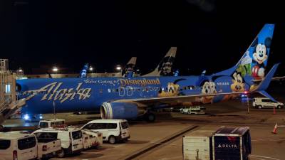 Avião roubado no aeroporto de Seattle cai após descolar, sem passageiros a bordo