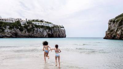 Baleares recebem turistas a partir de 15 Junho em projecto-piloto