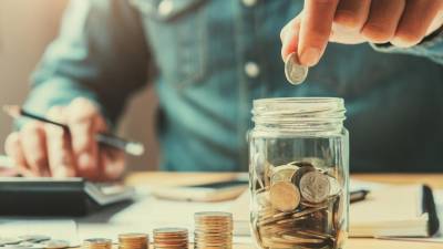 Banco de Portugal preocupado com baixa poupança das famílias