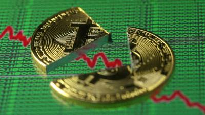 Banco Lloyds proíbe aos clientes compra de bitcoins com cartões de crédito