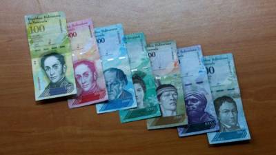 Bancos da Venezuela autorizados a comprar e vender moeda estrangeira