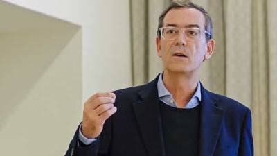 Bastonário dos Médicos exige investigação a caso do bebé que morreu no Amadora-Sintra