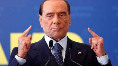 Berlusconi considera um dever fazer campanha pela direita em Itália