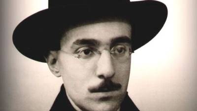 Biografia de Fernando Pessoa a partir de textos, alguns inéditos, do autor e de amigos